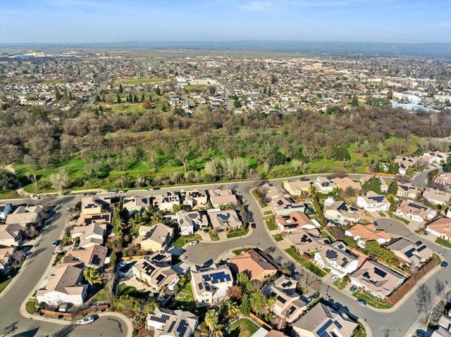 301 Falkirk Ct, Lincoln, CA 95648