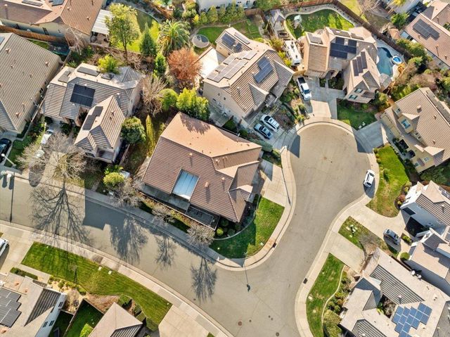 301 Falkirk Ct, Lincoln, CA 95648