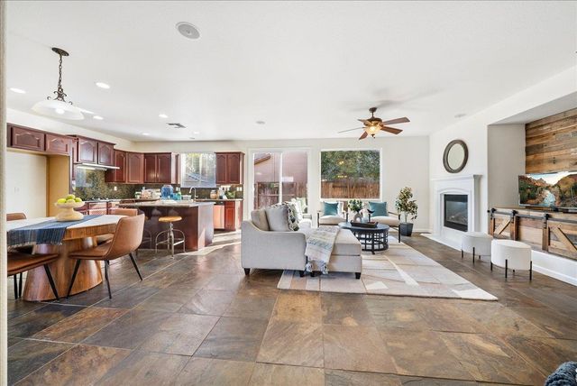 301 Falkirk Ct, Lincoln, CA 95648