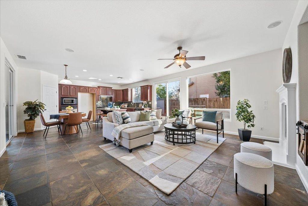 301 Falkirk Ct, Lincoln, CA 95648