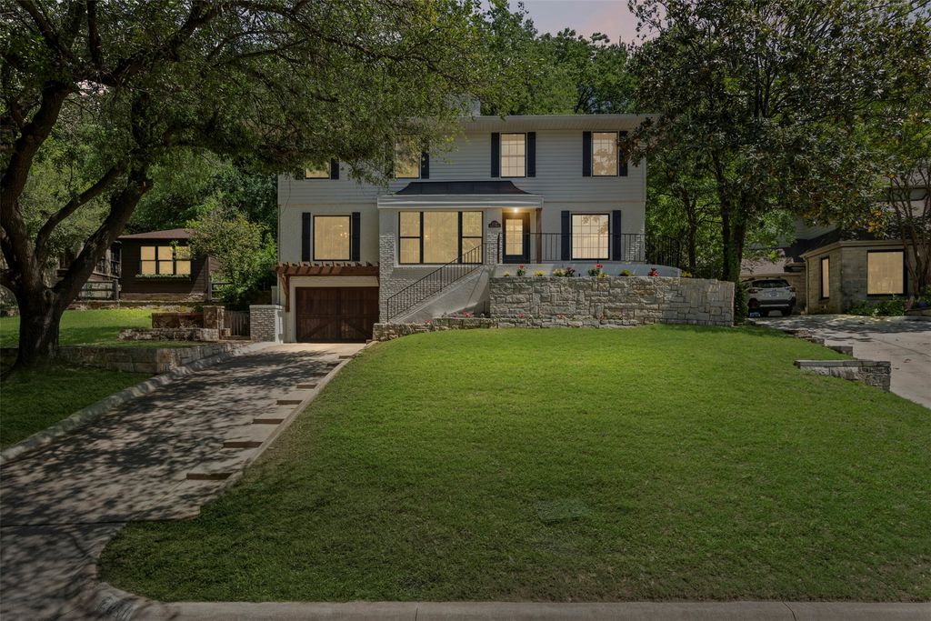 2230 Kessler Parkway, Dallas, TX 75208