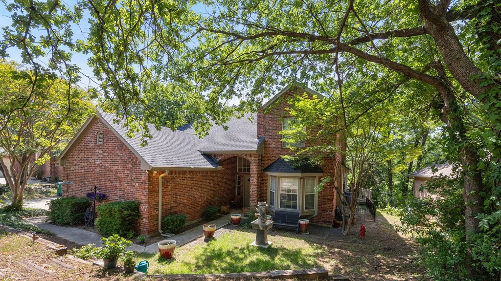 1508 Valley Creek Road, Denton, TX 76205