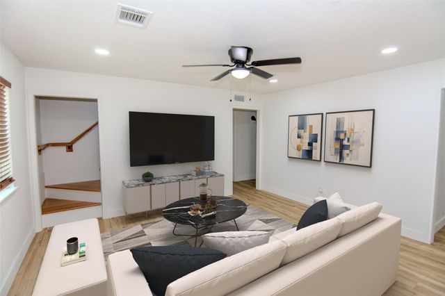 9723 Southport Drive, Houston, TX 77089