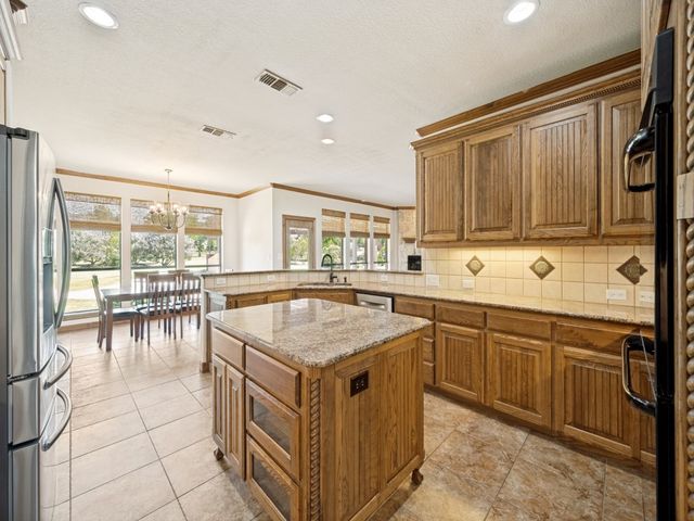 2712 Oakwood Drive, Celina, TX 75009