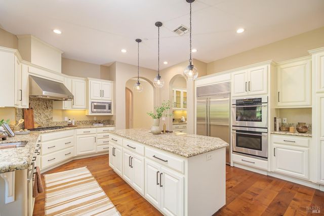 21 Winding Way, Novato, CA 94945