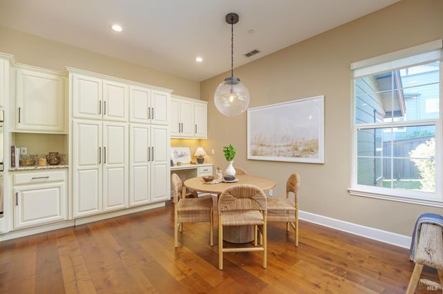 21 Winding Way, Novato, CA 94945