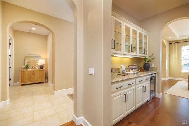 21 Winding Way, Novato, CA 94945