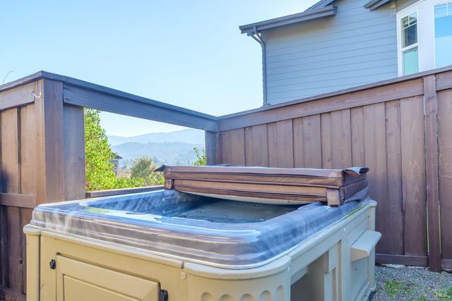 21 Winding Way, Novato, CA 94945