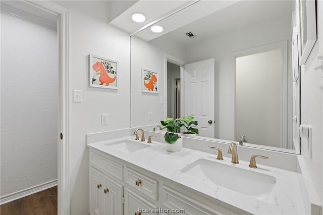2507 Faulkner Drive, College Station, TX 77845