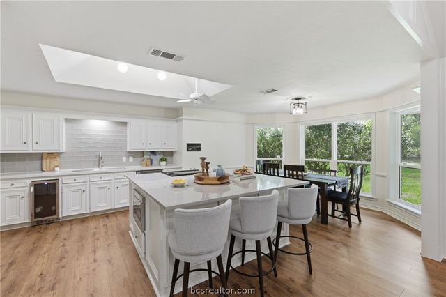 2507 Faulkner Drive, College Station, TX 77845