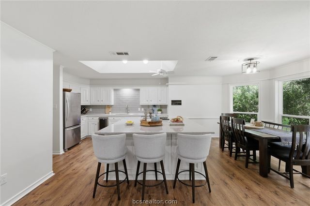 2507 Faulkner Drive, College Station, TX 77845