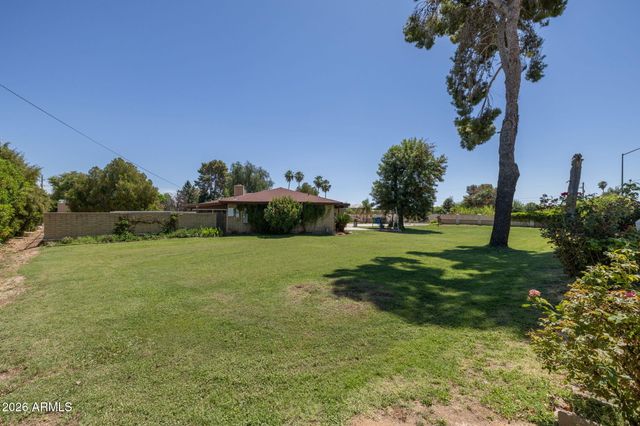 1725 N LINDSAY Road, Mesa, AZ 85213