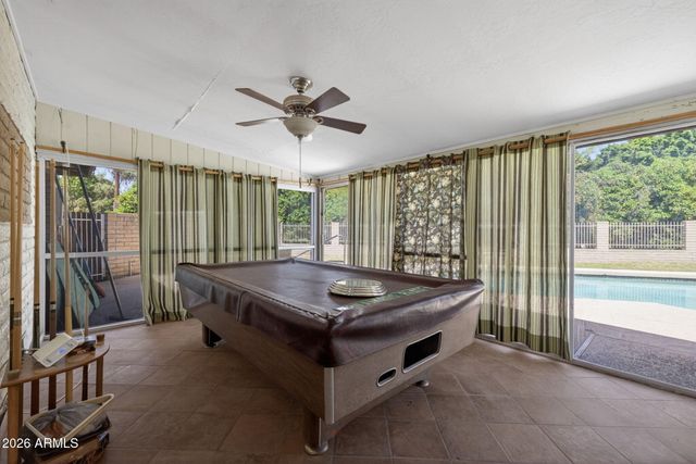 1725 N LINDSAY Road, Mesa, AZ 85213