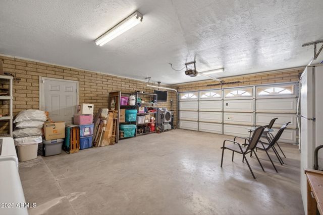 1725 N LINDSAY Road, Mesa, AZ 85213