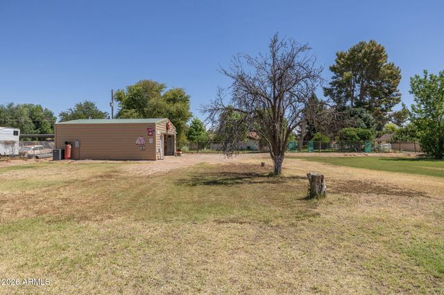 1725 N LINDSAY Road, Mesa, AZ 85213