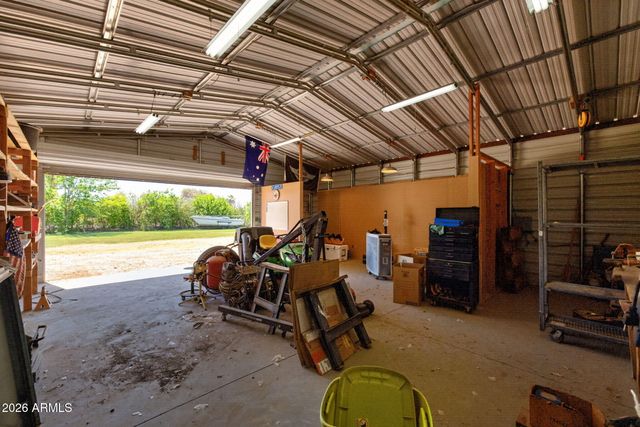 1725 N LINDSAY Road, Mesa, AZ 85213