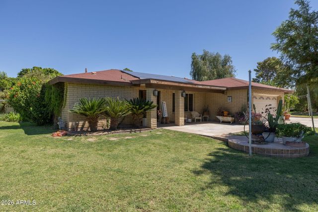 1725 N LINDSAY Road, Mesa, AZ 85213