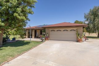1725 N LINDSAY Road, Mesa, AZ 85213