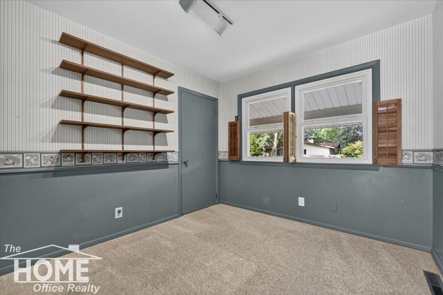650 Riverbend Drive, Owosso, MI 48867