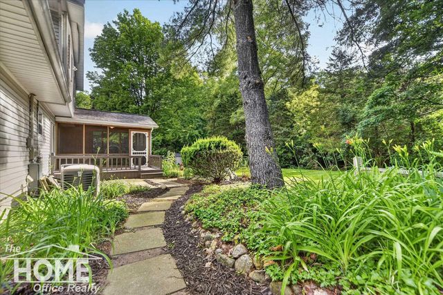 650 Riverbend Drive, Owosso, MI 48867