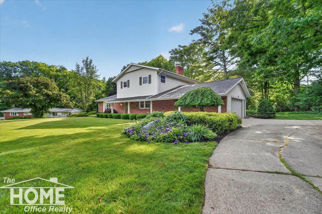 650 Riverbend Drive, Owosso, MI 48867