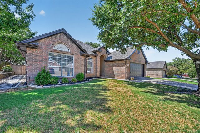2720 Windstone Way, Corinth, TX 76210