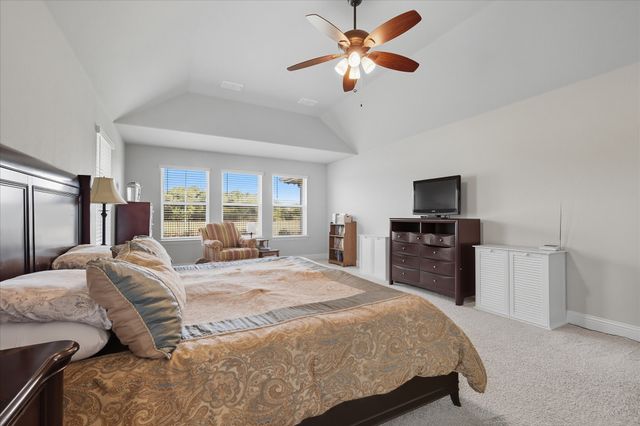 703 Oakcrest Drive, Justin, TX 76247