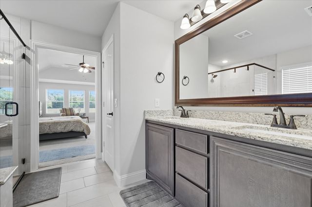 703 Oakcrest Drive, Justin, TX 76247