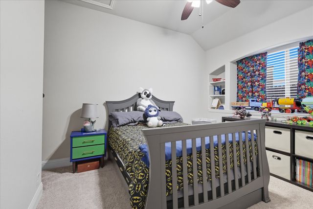 703 Oakcrest Drive, Justin, TX 76247