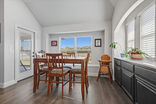 703 Oakcrest Drive, Justin, TX 76247