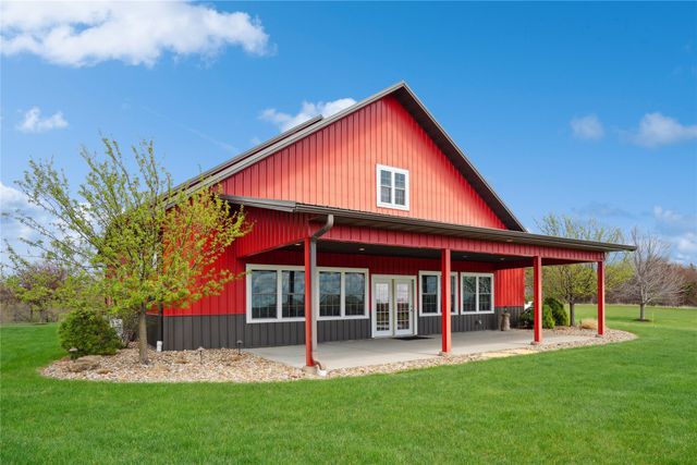 2492 55th Street, Vinton, IA 52349