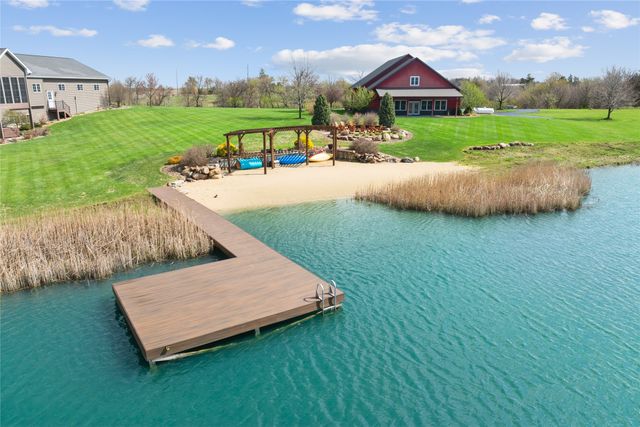 2492 55th Street, Vinton, IA 52349