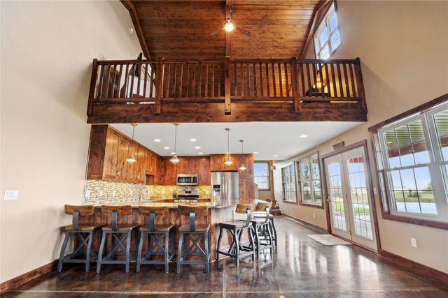 2492 55th Street, Vinton, IA 52349