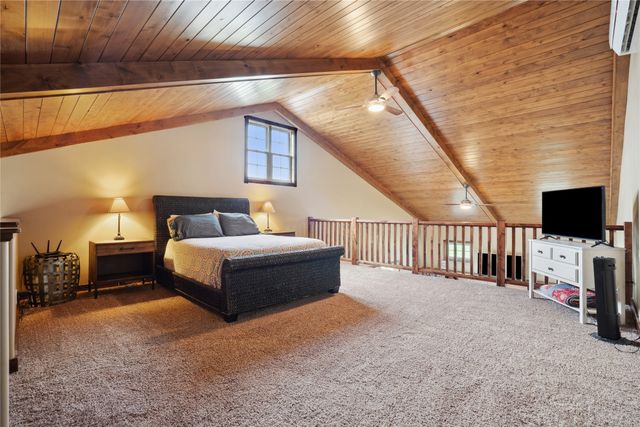 2492 55th Street, Vinton, IA 52349