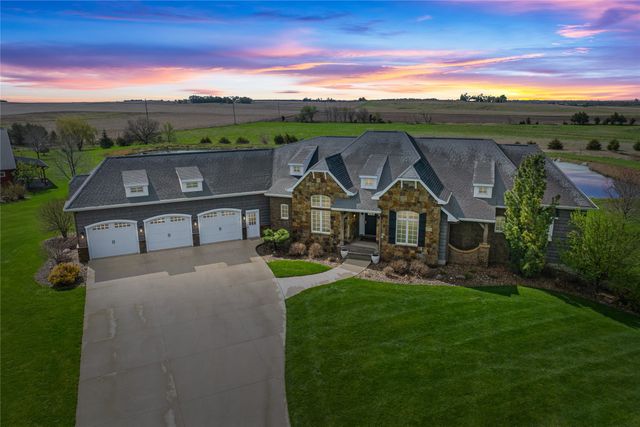 2492 55th Street, Vinton, IA 52349