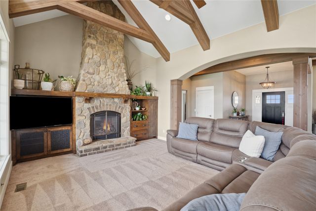 2492 55th Street, Vinton, IA 52349