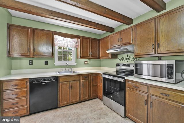 7094 SADDLE DR, Sykesville, MD 21784
