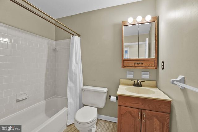 7094 SADDLE DR, Sykesville, MD 21784
