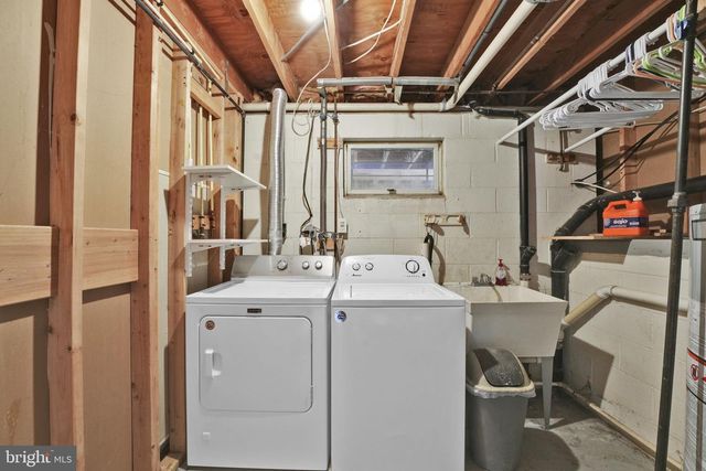 7094 SADDLE DR, Sykesville, MD 21784