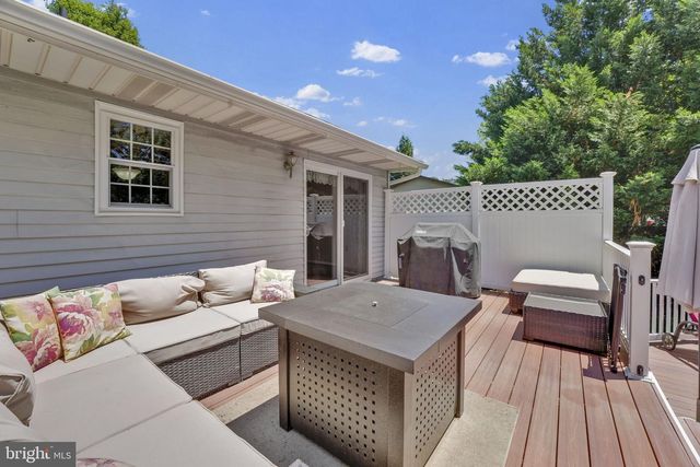 7094 SADDLE DR, Sykesville, MD 21784