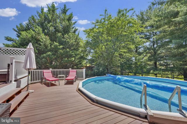 7094 SADDLE DR, Sykesville, MD 21784