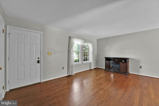7094 SADDLE DR, Sykesville, MD 21784
