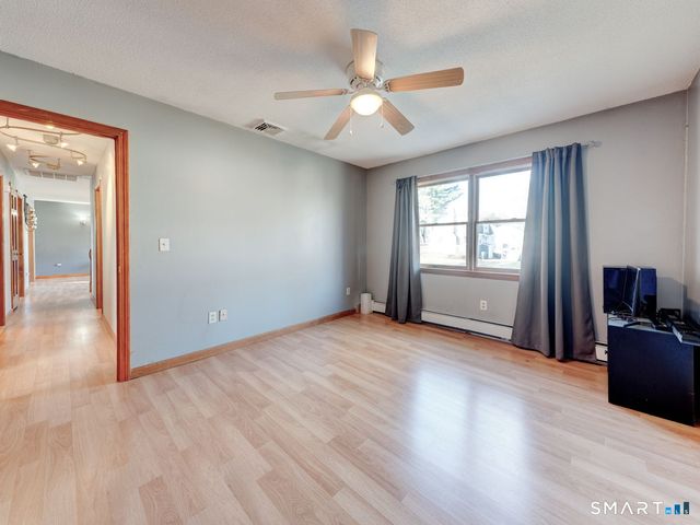 70 Lawndale Street, Berlin, CT 06037