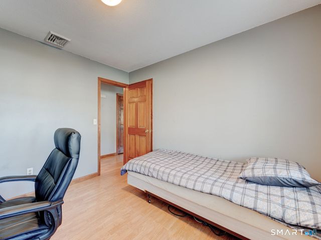 70 Lawndale Street, Berlin, CT 06037