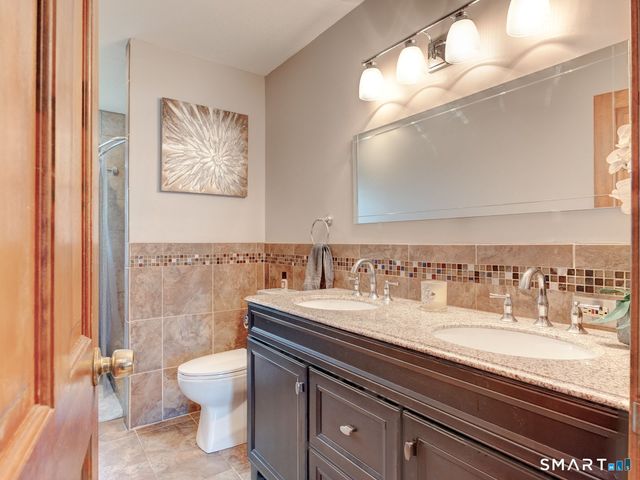 70 Lawndale Street, Berlin, CT 06037