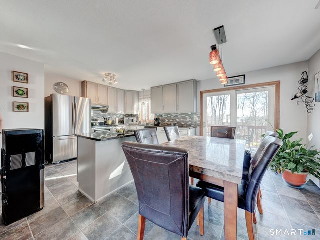 70 Lawndale Street, Berlin, CT 06037