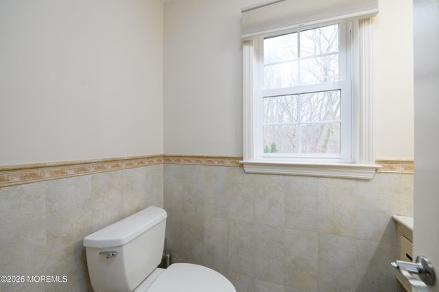 4 Packard Drive, Middletown, NJ 07748