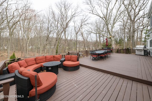 4 Packard Drive, Middletown, NJ 07748