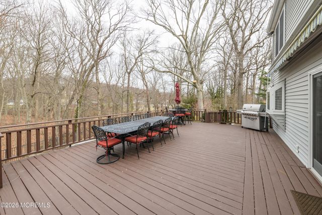 4 Packard Drive, Middletown, NJ 07748