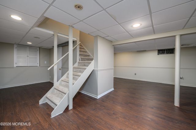 4 Packard Drive, Middletown, NJ 07748